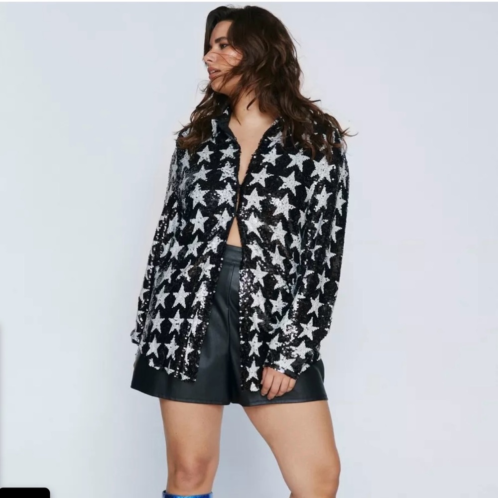 Nasty Gal Plus Size Star Sequin Shirt

Size US 18. Worn 2x 

Perfect condition